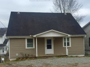12452 Coal River Rd, Saint Albans, WV 25177