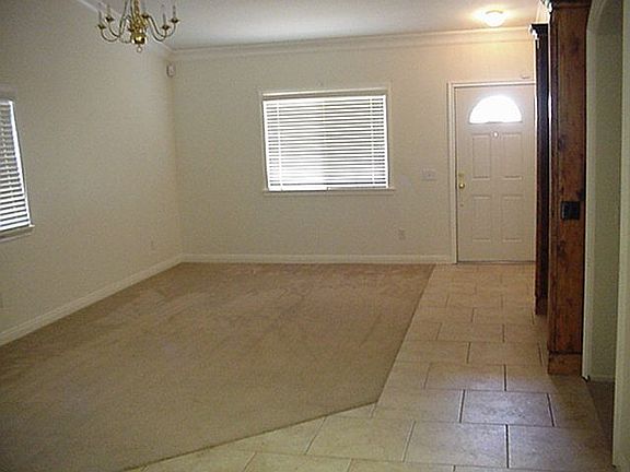 3rd image of 11336 Essex Ct