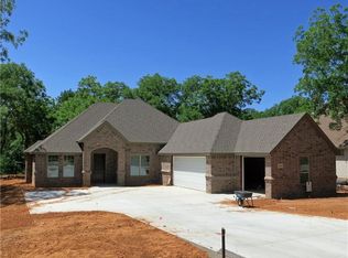 10202 Ravenswood Rd, Granbury, TX 76049