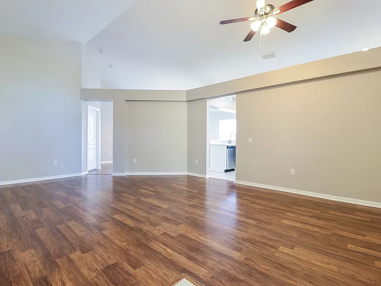 25802 Bloomsbury Ct — Photo 4