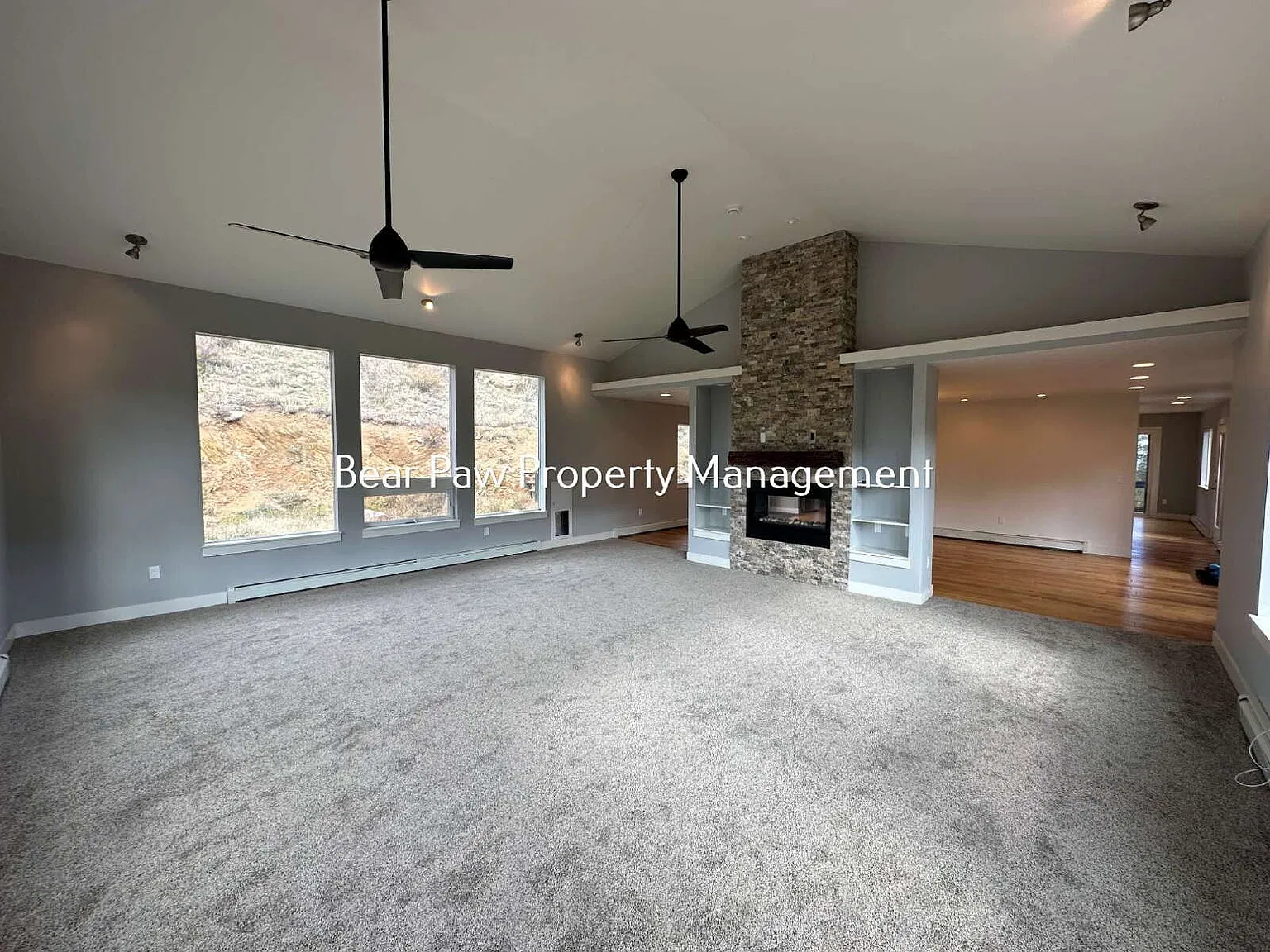 4 bed, 3.5 bath, 3704 sqft, $4,000 — Photo 3