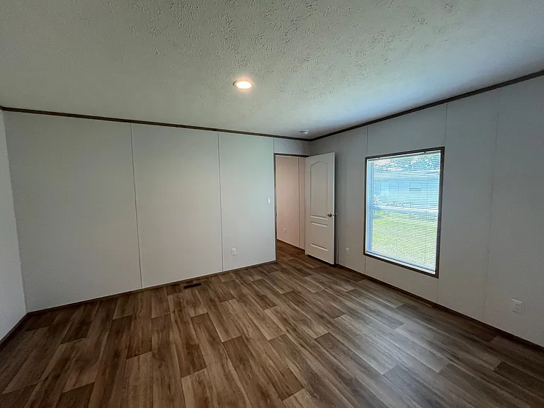 515 Tom Mann Rd — Photo 50