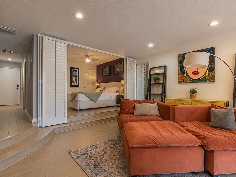 1355 N Sierra Bonita Ave #402 — Photo 12