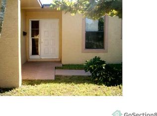 3660 NW 39th St, Lauderdale Lakes, FL 33309