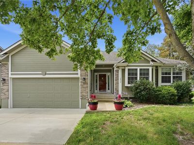 1832 NE Stonewood Dr, Lees Summit, MO, 64086