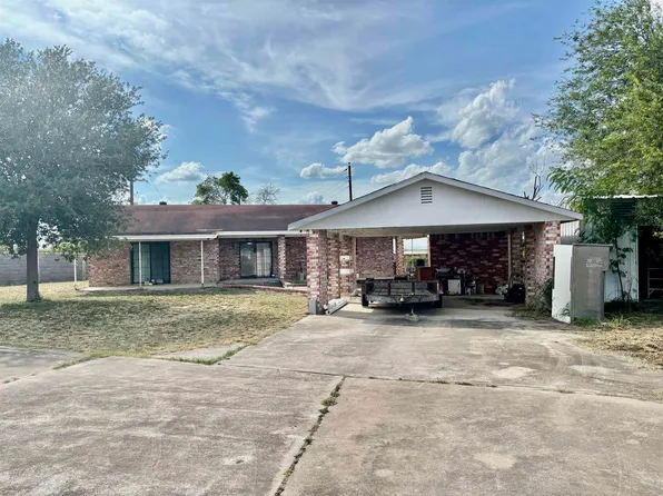 2061 Retama Dr, Zapata, TX 78076