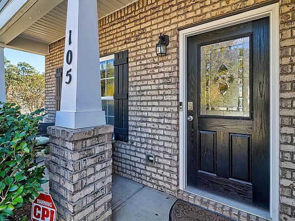 4th image of 105 Dorado Way