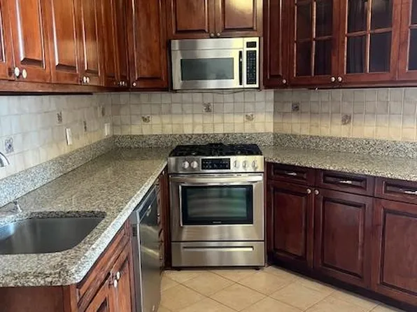 7004 Blvd East image 6 of 43