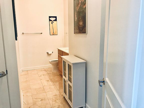 5th image of 420 E Waterside Dr Unit 411