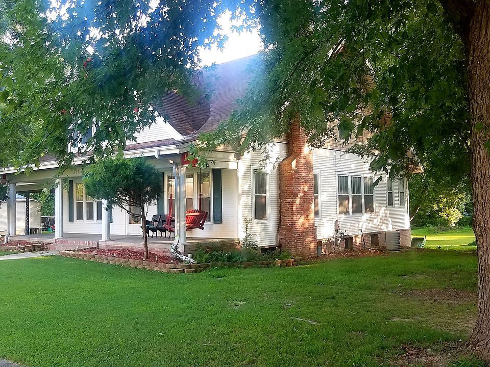 327 W Orr St, Piggott, AR 72454 Zillow
