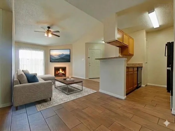 3770 Lovers Wood Ln APT 1005, Houston, TX 77014