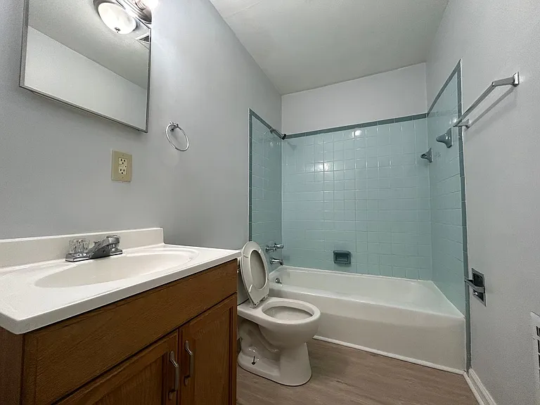 1740 Bonham Rd — Photo 10