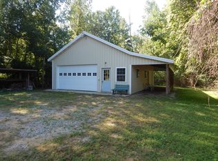 5595 Eight Mile Rd, Onekama, MI 49675