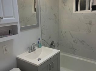 208 Woodlawn Cir #208, East Hartford, CT 06108