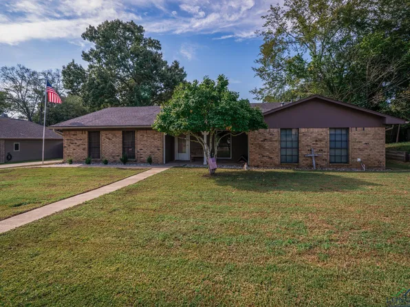 404 Mari Beth Ln, White Oak, TX 75693