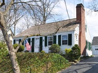 262 Pondfield Rd W, Bronxville, NY 10708