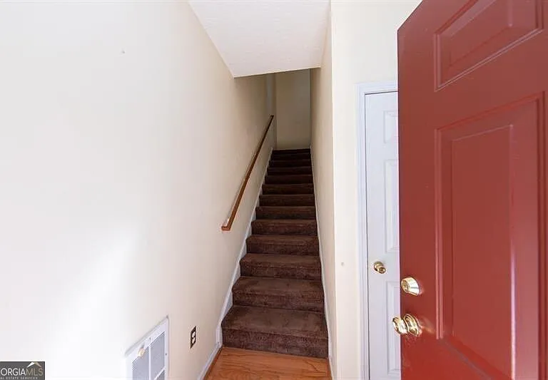 709 Spring Heights Ln SE #7 — Photo 2