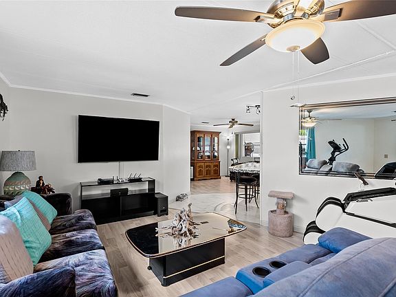 4th image of 2641 E Marina Drive