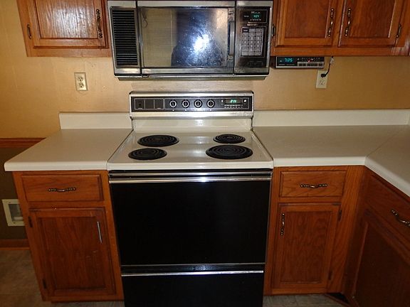 5th image of 4518 Pinegate Dr