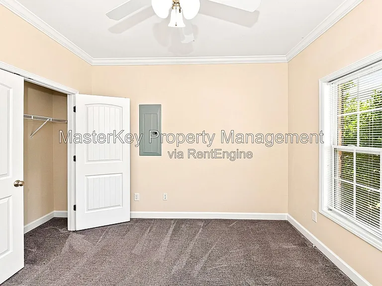 725 Keystone Park Dr — Photo 22