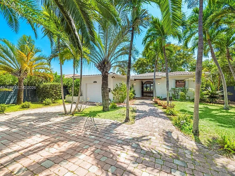 540 S Shore Dr — Photo 49