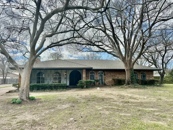 1813 Catalina Cir, Sherman, TX 75092