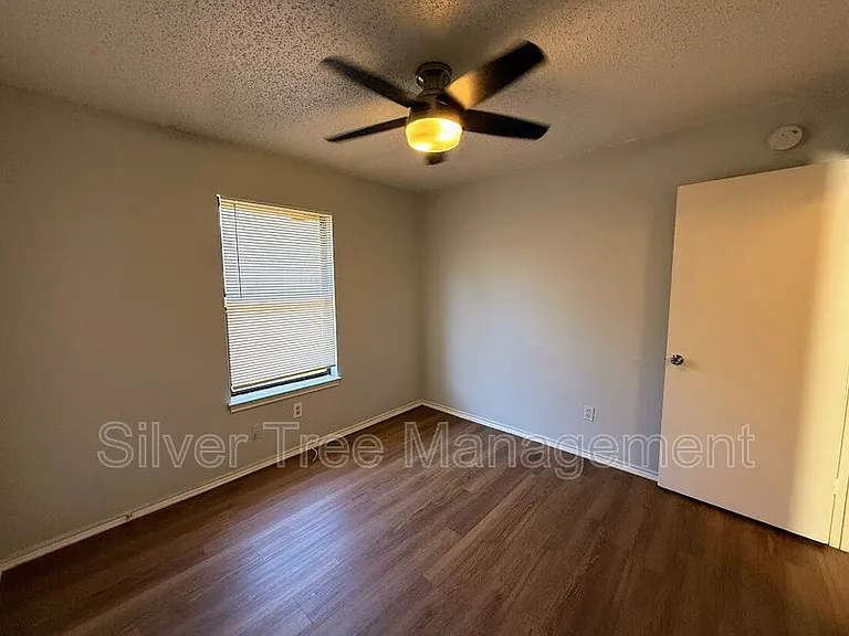 6847 S Creek Dr — Photo 16