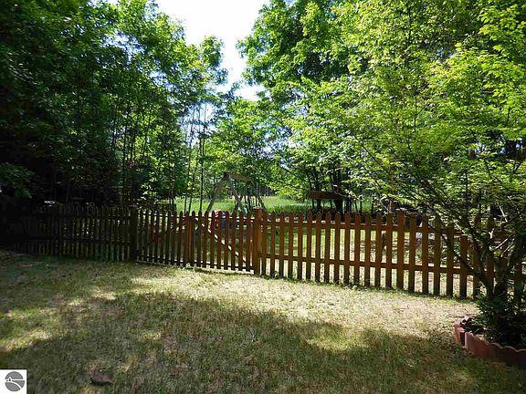 3rd image of 2334 Kenona Woods Dr