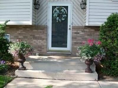 4th image of 5736 Carnation Ave