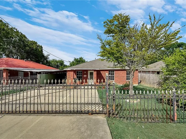 4530 Afton St — Photo 1