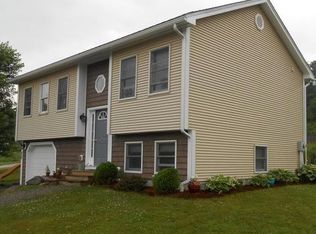 27 Williamson Ct, Jeffersonville, VT 05464