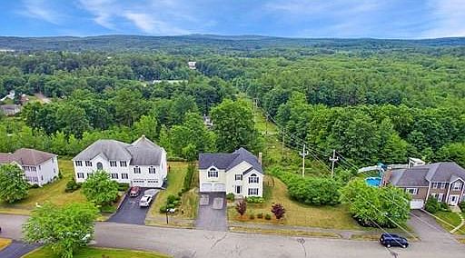 4th image of 105 Blair Dr