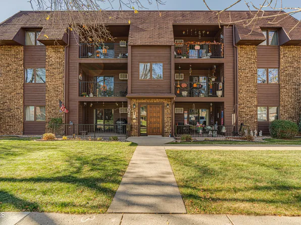 2026 N Kavaney Dr APT 11, Bismarck, ND 58501