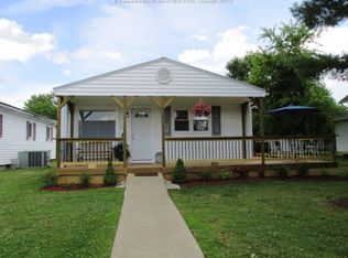 1117 Virginia St, Ravenswood, WV 26164