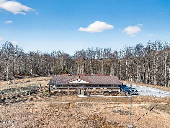 2nd image of 3773 Glade Creek Rd