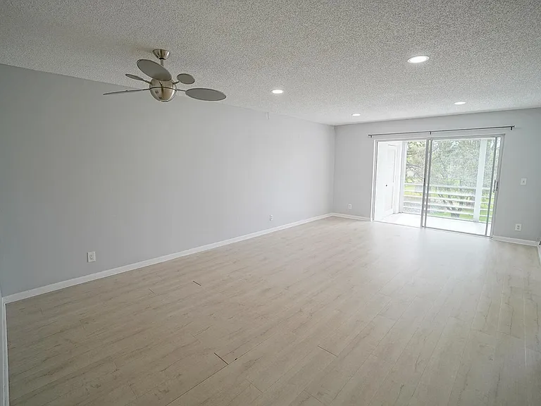 2828 Casita Way #214-C — Photo 4