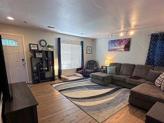 4th image of 6774 Colony Hills Ln