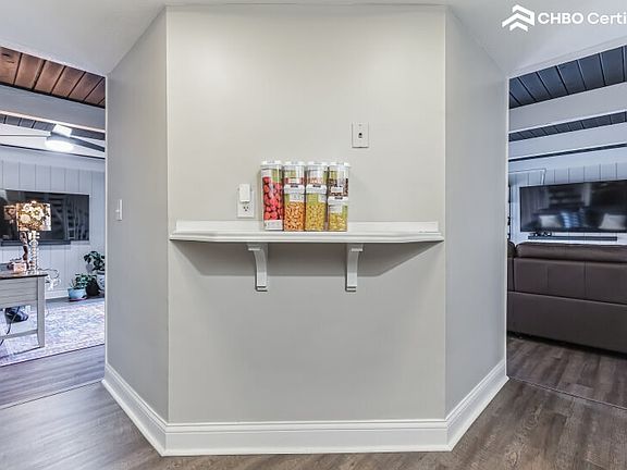 3rd image of 5443 Worthington Forest Pl W