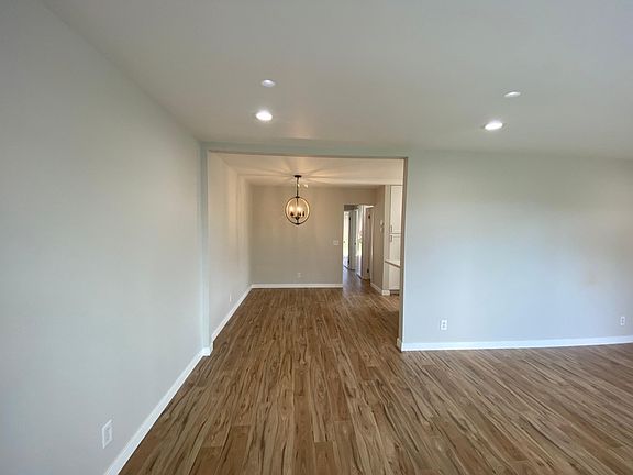 Looking into dining room from front room