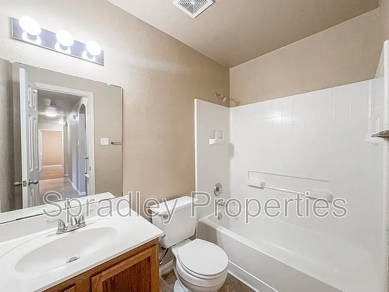 212 Avrshire Ln — Photo 21