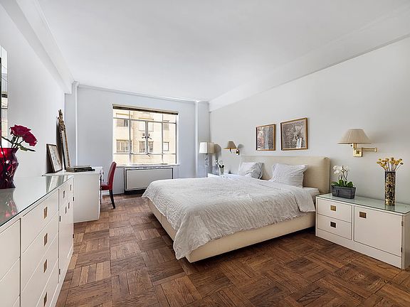 5th image of 880 5th Ave APT 7H