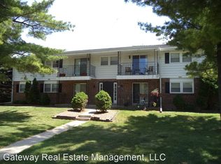 6835 W Kathleen Ct APT 1, Franklin, WI 53132