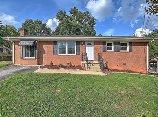 1513 Stoneybrook Dr, Johnson City, TN 37601