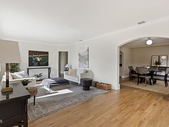 5th image of 1293 N Mar Vista Ave