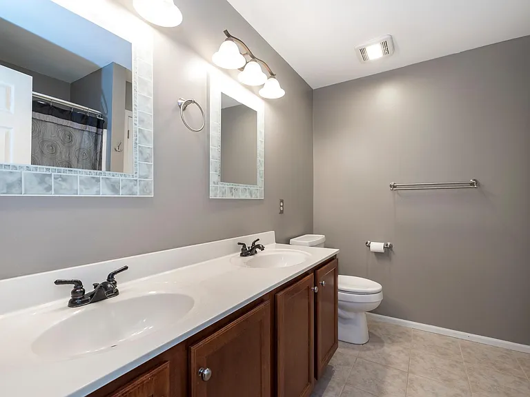 8165 Heritage Dr — Photo 22
