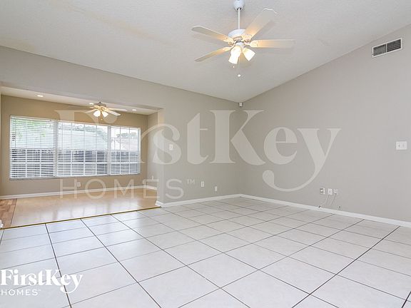 3rd image of 1629 Palm Leaf Dr
