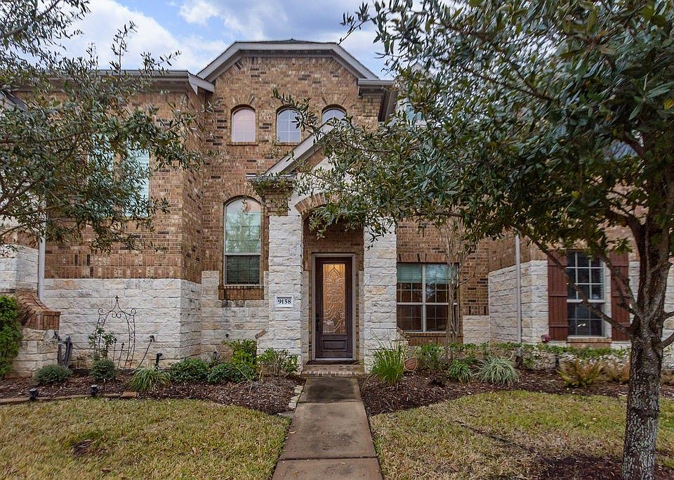 1st image of 9158 Sunlight Oak Ln