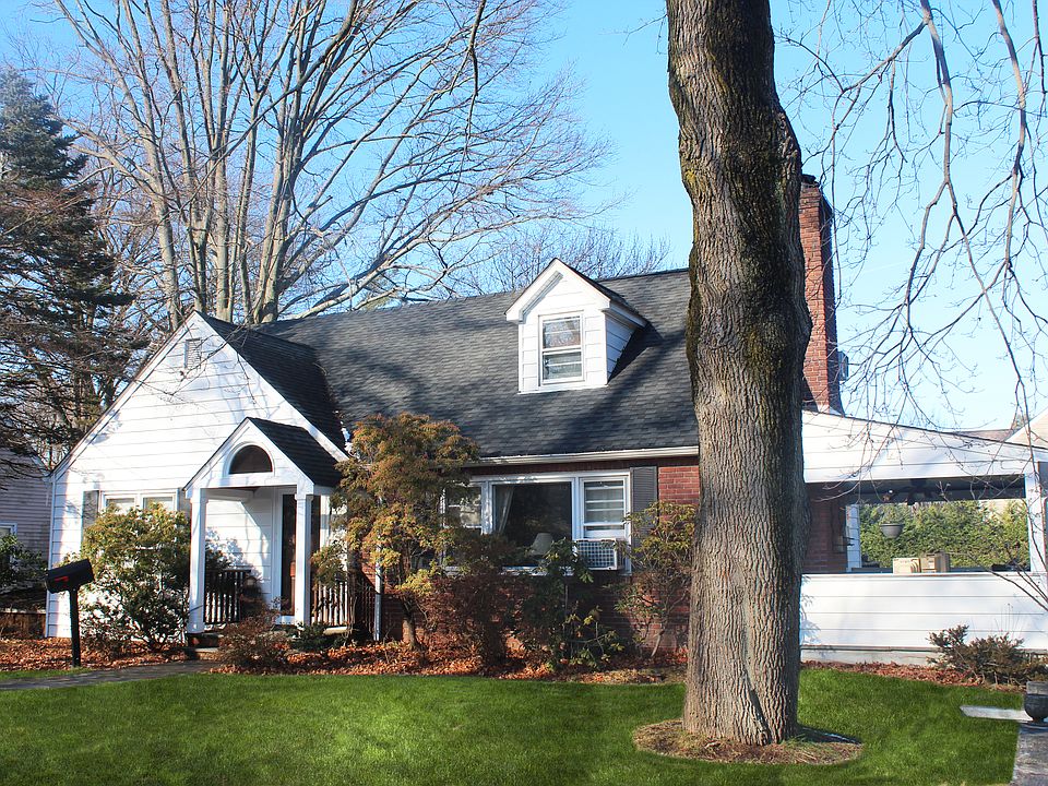 2nd image of 72 Oakland Ave