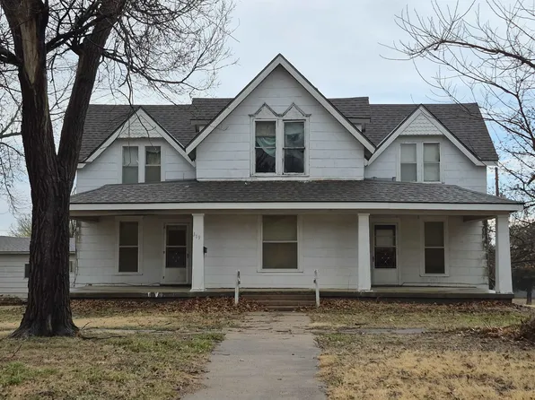 319 N Mulberry St, Eureka, KS 67045