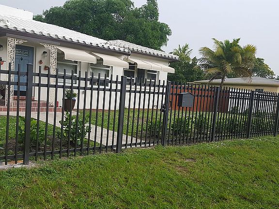 2nd image of 585 NW 126th St